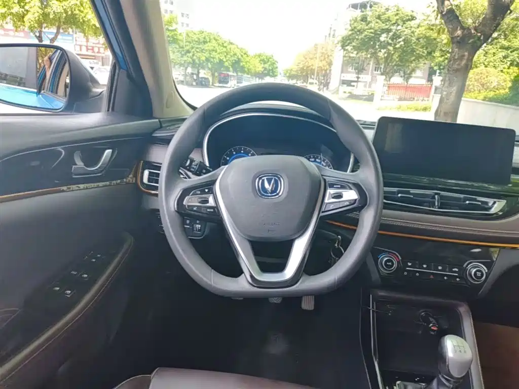 Changan Eado DT 2018 — фото 11