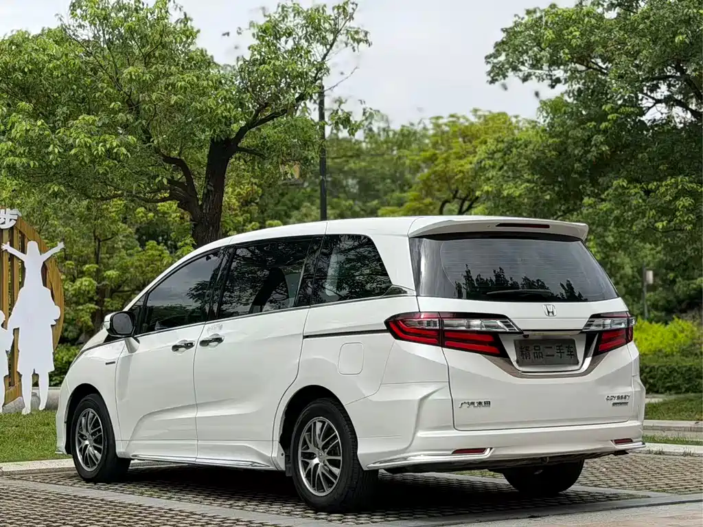 Honda Odyssey 2021 — фото 18