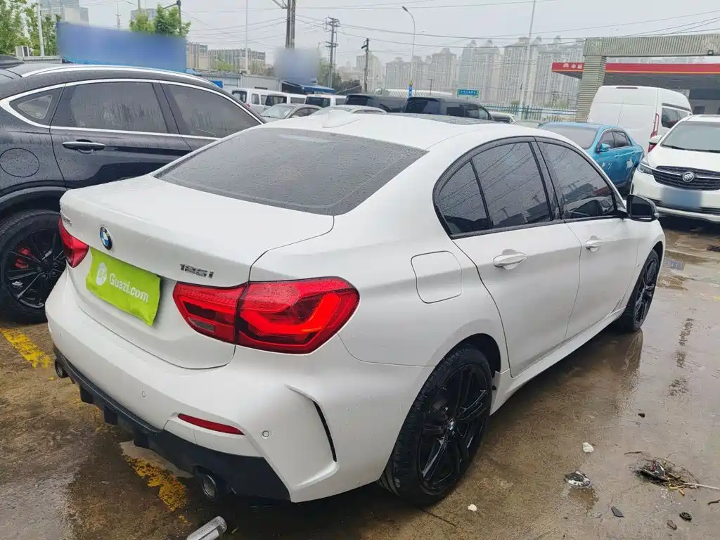 BMW 1 Series 2021
