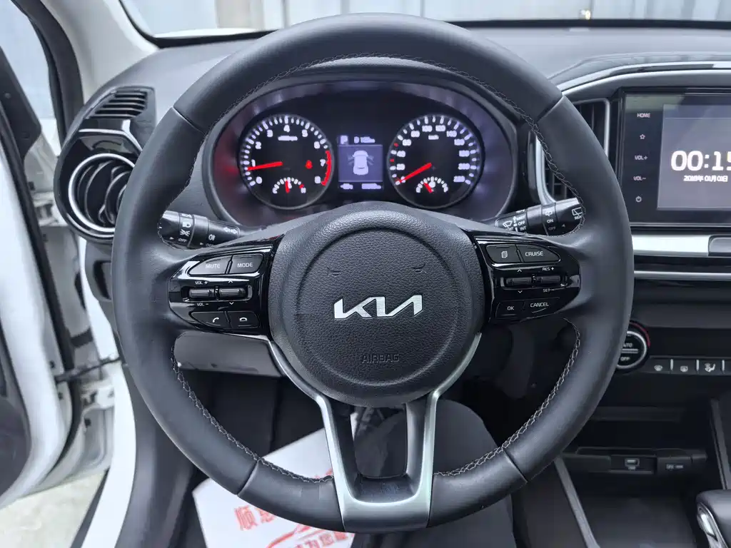 Kia KX1 2022 — фото 15