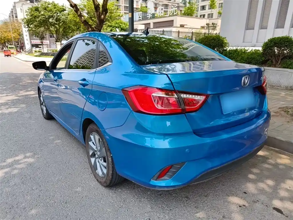 Changan Eado DT 2018 — фото 5