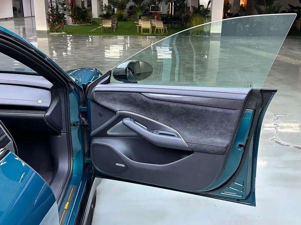 Xiaomi SU7 Ultra 2025 — фото 12