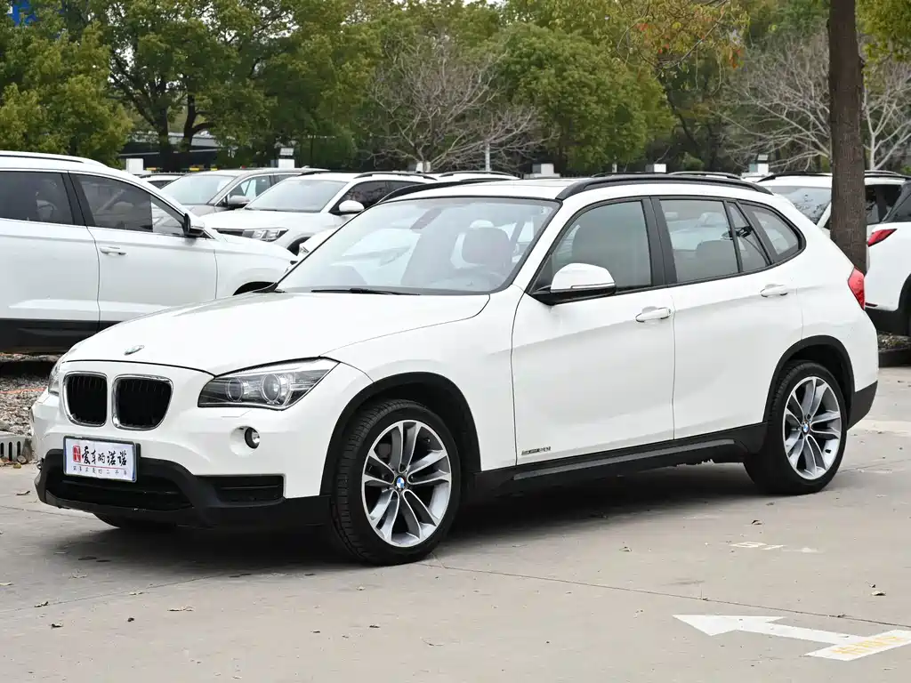 BMW X1 2013 — фото 1