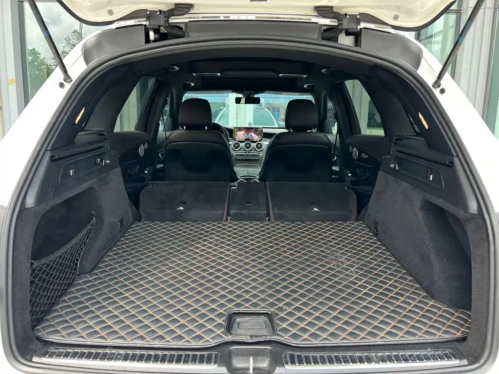 Mercedes-Benz GLC 2020 — фото 49
