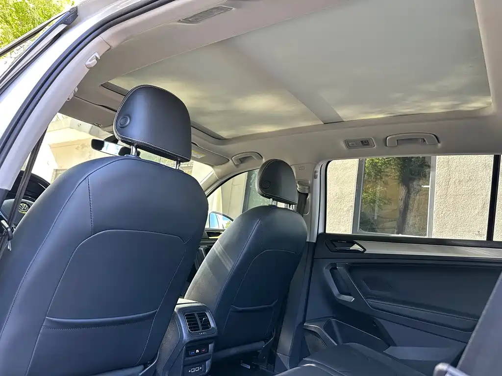 Volkswagen Tiguan L 2020 — фото 14