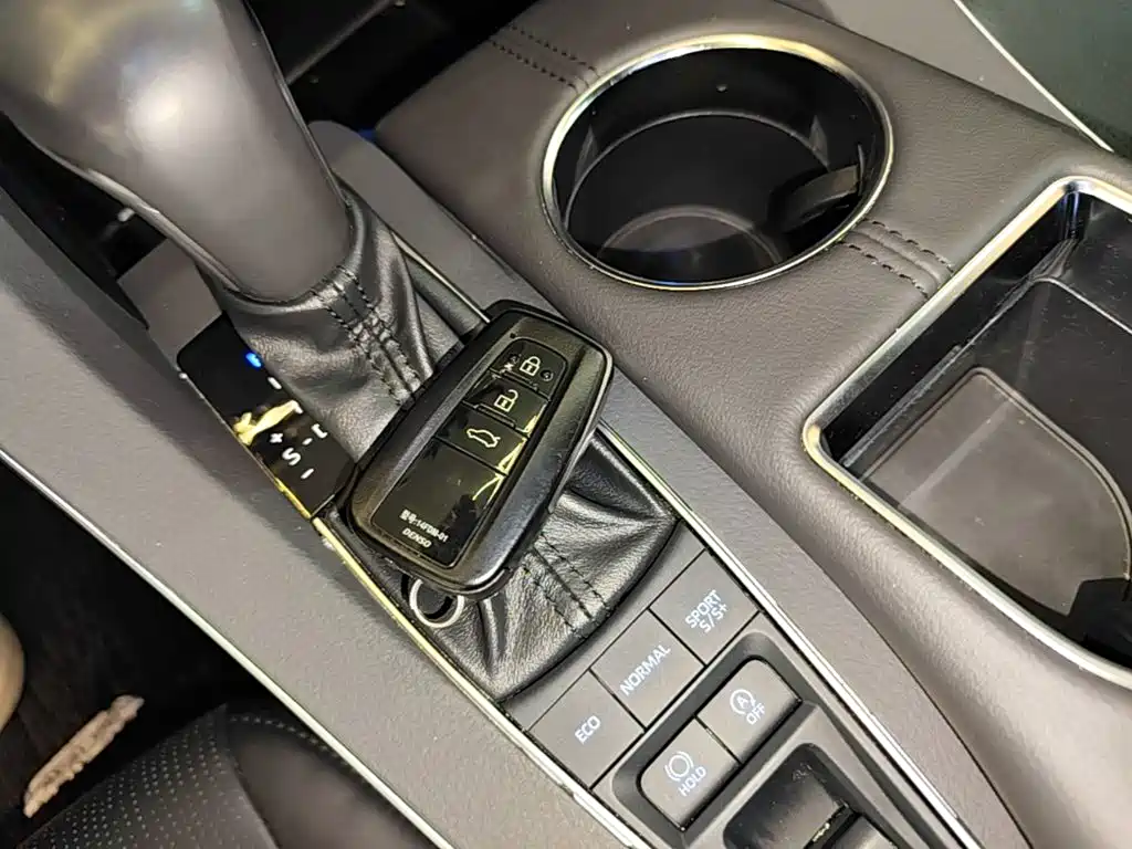 Toyota Avalon 2020 — фото 9