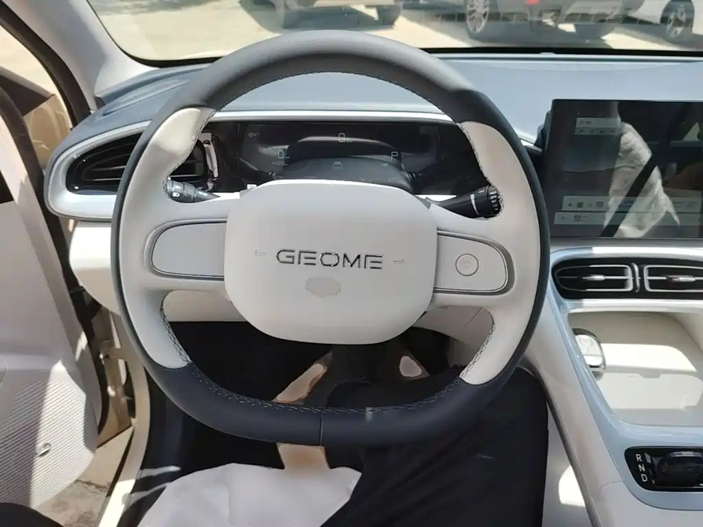 Geely Galaxy Starwish 2026 — фото 11