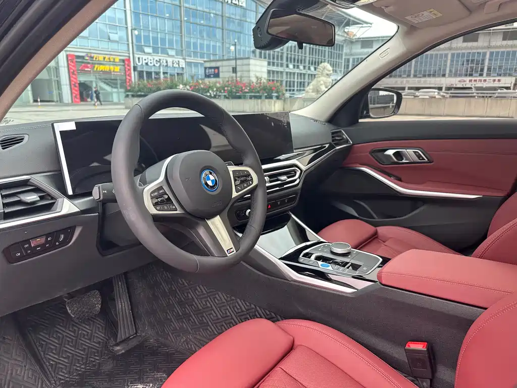 BMW i3 2024 — фото 12