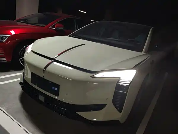 Hongqi EH7 2026