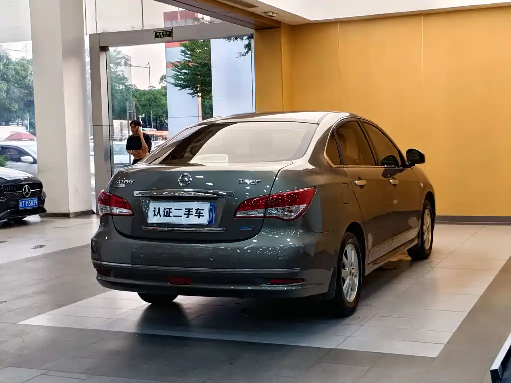 Nissan Sylphy 2015 — фото 28