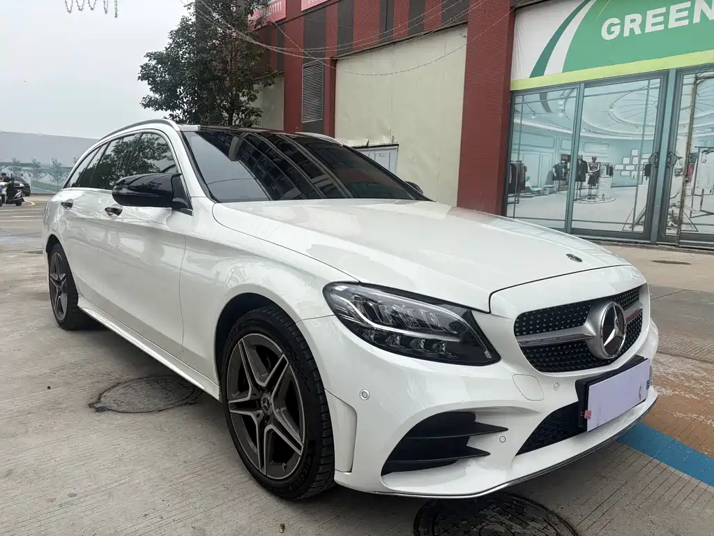 Mercedes-Benz C-Class 2021