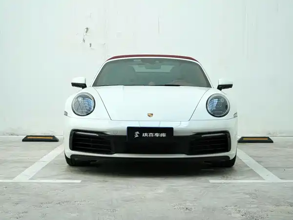 Porsche 911 2023