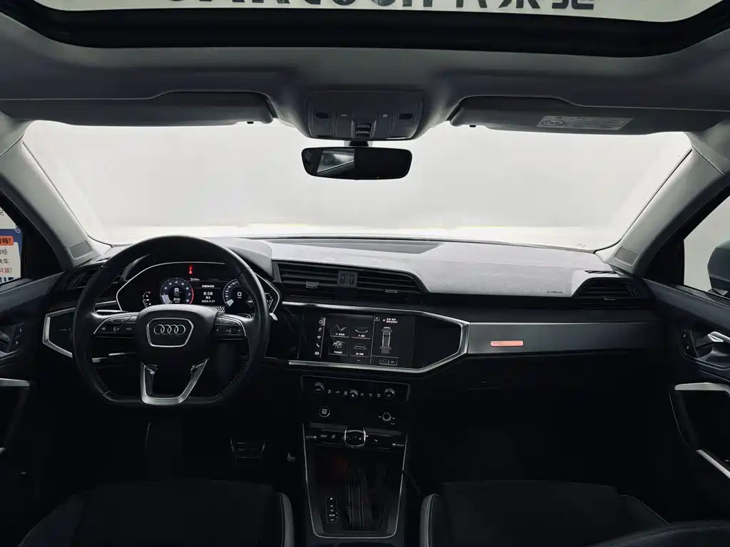 Audi Q3 2021 — фото 13