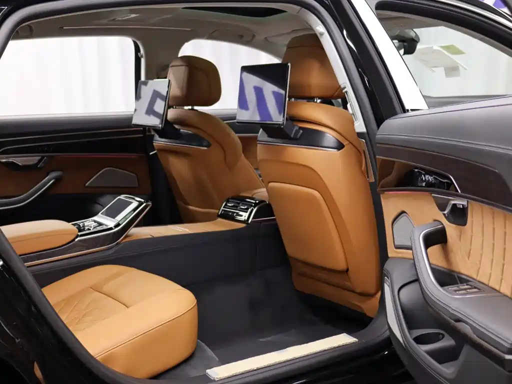 Audi A8 2026 — фото 24