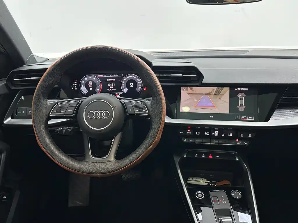 Audi A3 2023 — фото 11