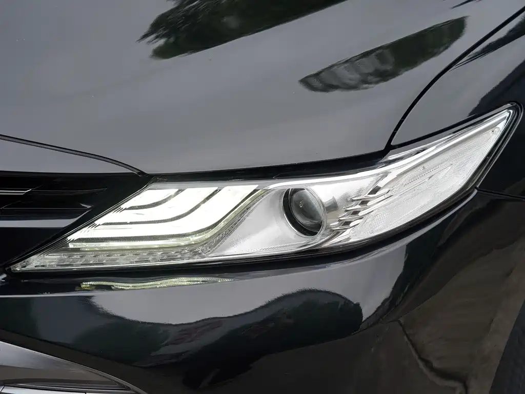 Toyota Camry 2020 — фото 10