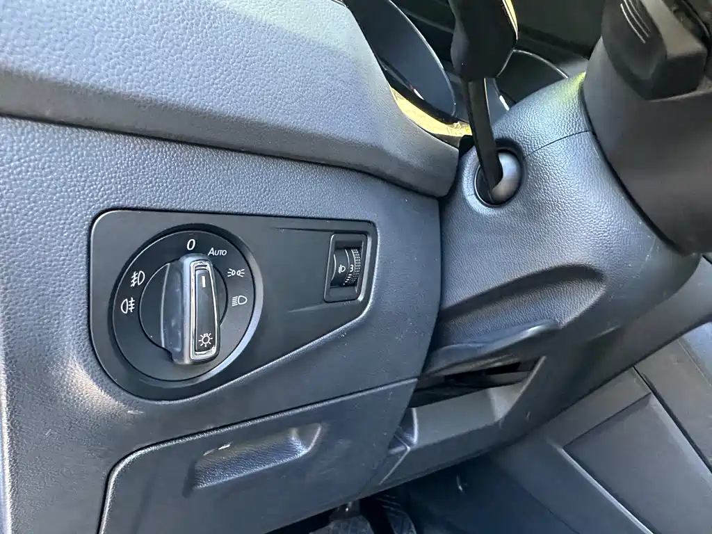 Volkswagen Tiguan L 2020 — фото 11