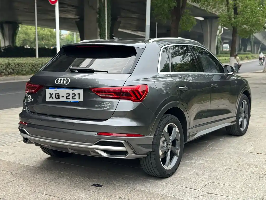 Audi Q3 2022 — фото 9