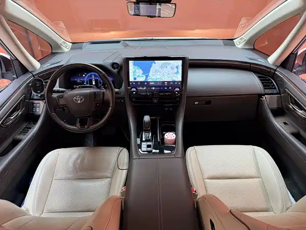 Toyota Alphard 2023