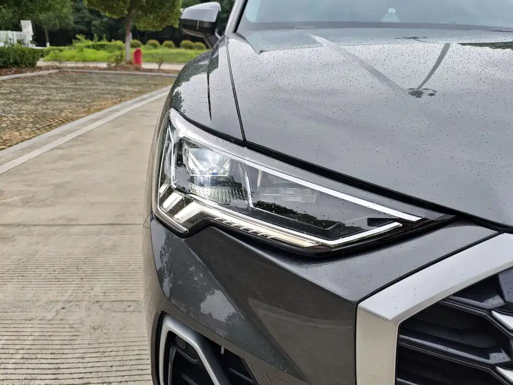 Audi Q3 2022 — фото 10