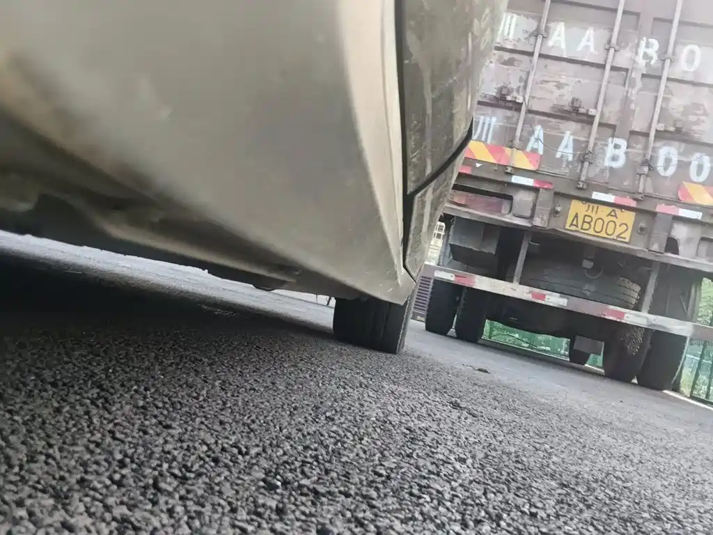 Hongqi E-QM5 2022 — фото 18
