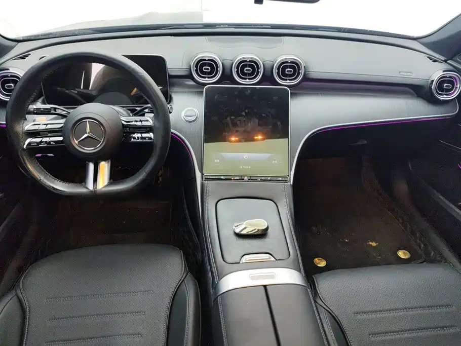 Mercedes-Benz C-Class 2024 — фото 12