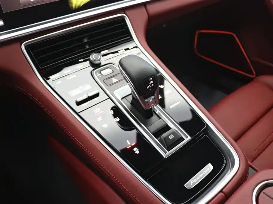 Porsche Panamera Hybrid 2023 — фото 16