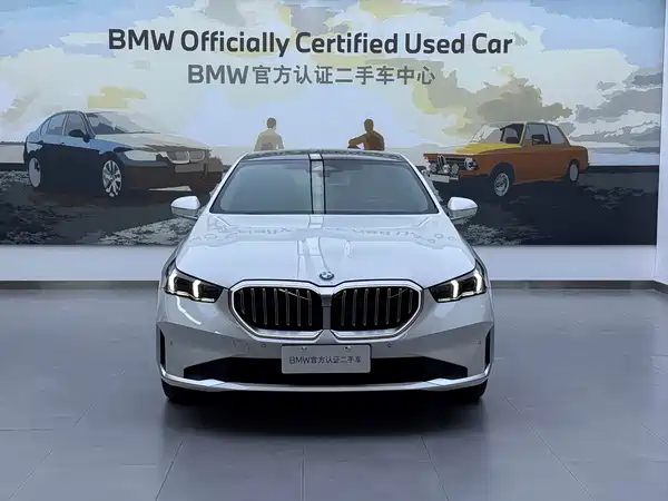 BMW 5 Series 2025