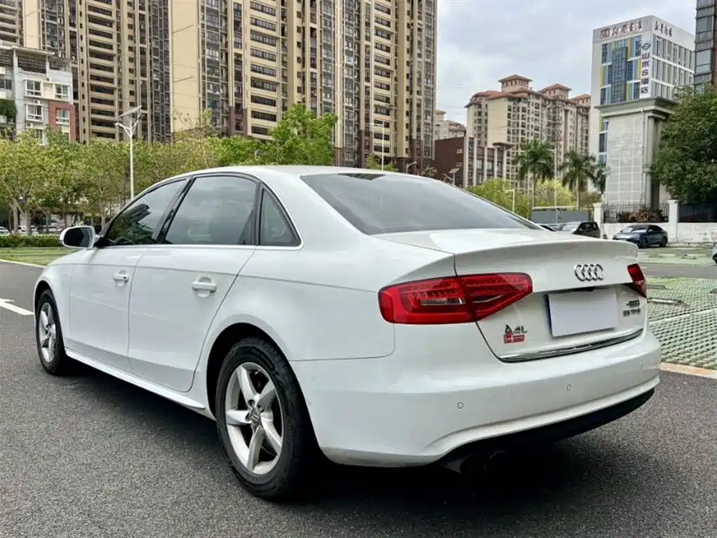 Audi A4L 2015 — фото 7