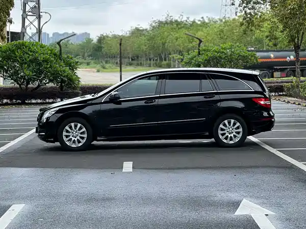 Mercedes-Benz R-Class 2014