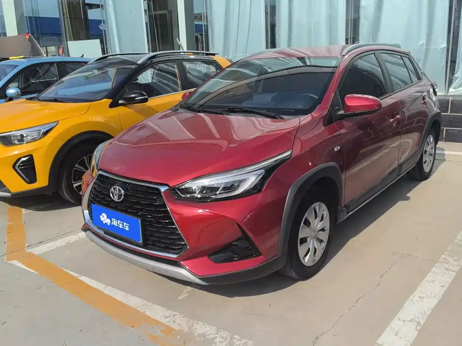 Toyota Yaris L 2021