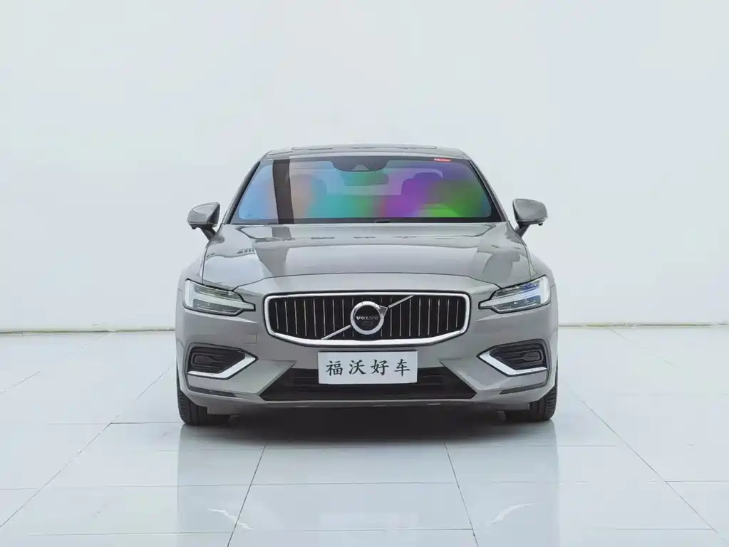 Volvo S60 2021 — фото 2