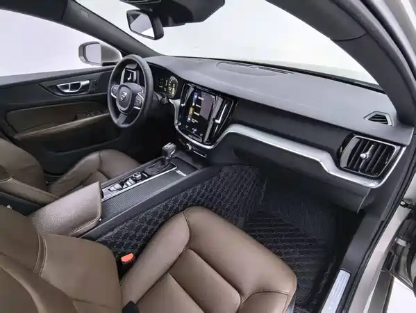 Volvo S60 2021