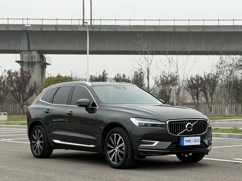 Volvo XC60 2021 — фото 3