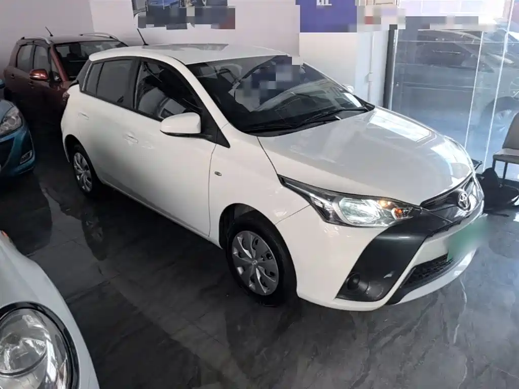 Toyota Yaris L 2021 — фото 4