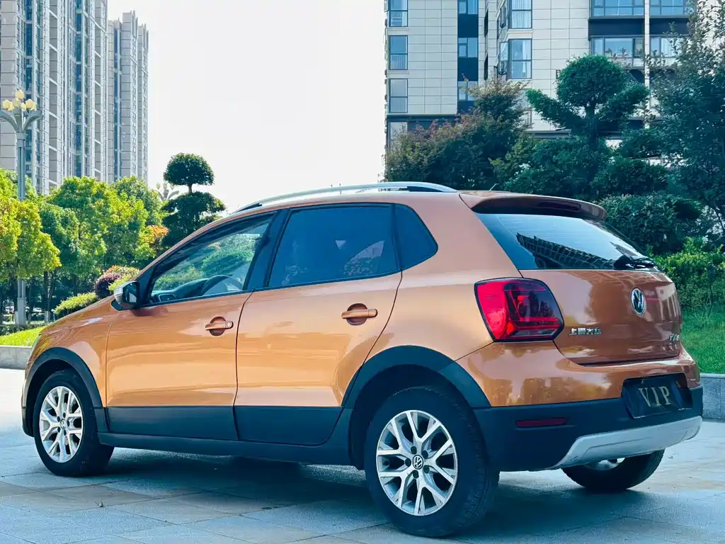 Volkswagen Polo 2015 — фото 9