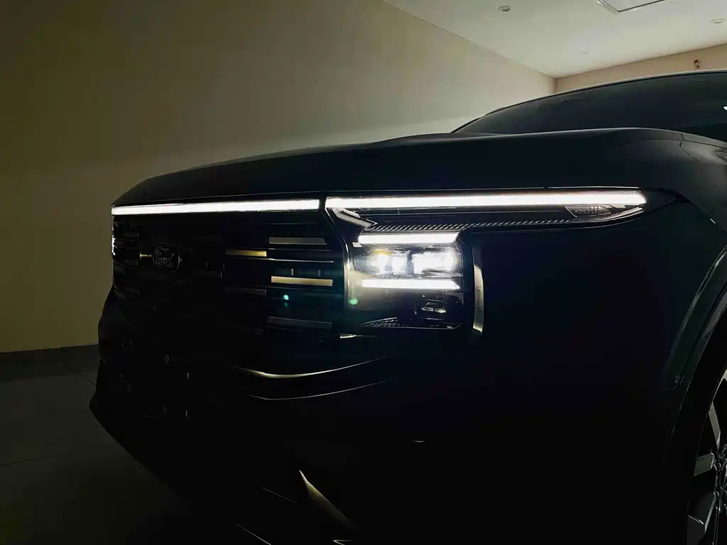 Ford Edge 2024 — фото 18