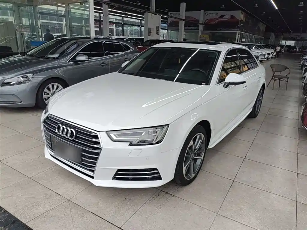 Audi A4L 2018 — фото 2