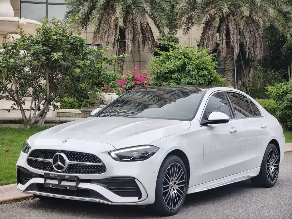 Mercedes-Benz C-Class 2024 — фото 1
