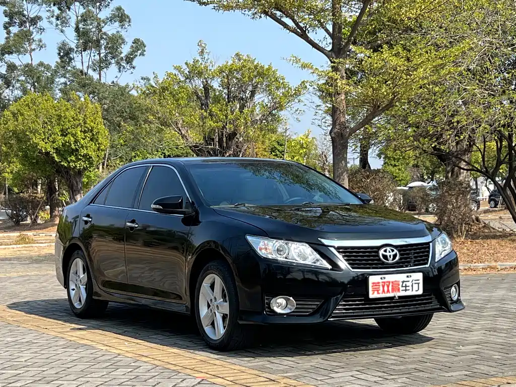 Toyota Camry 2013 — фото 3