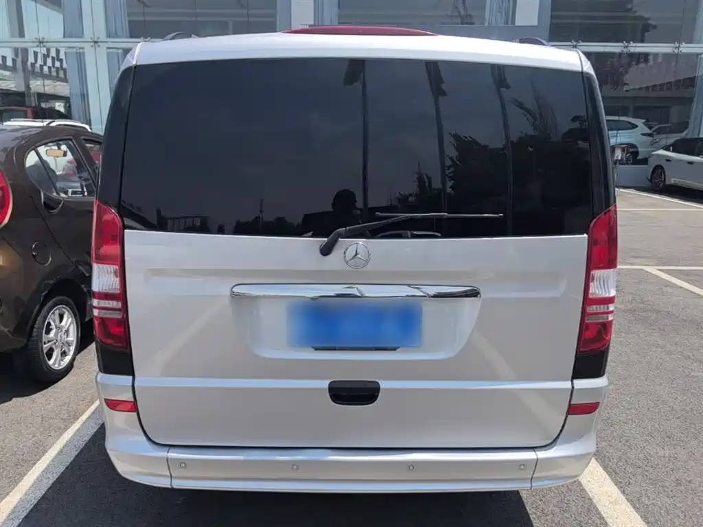 Mercedes-Benz Viano 2017 — фото 6