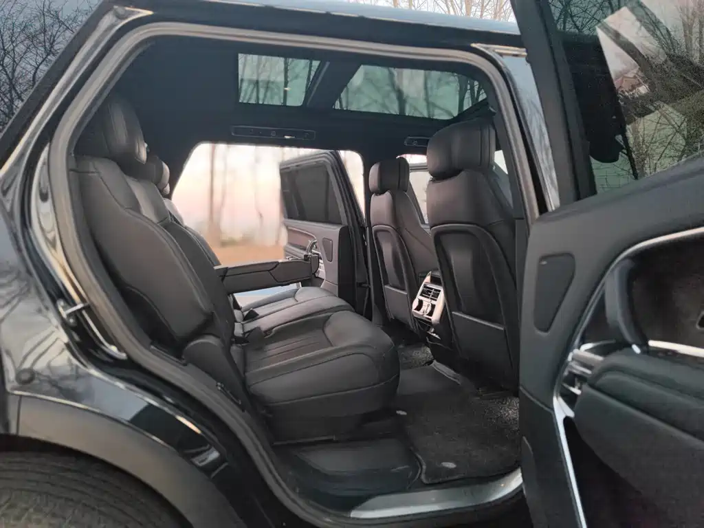 Land Rover Range Rover 2023 — фото 15