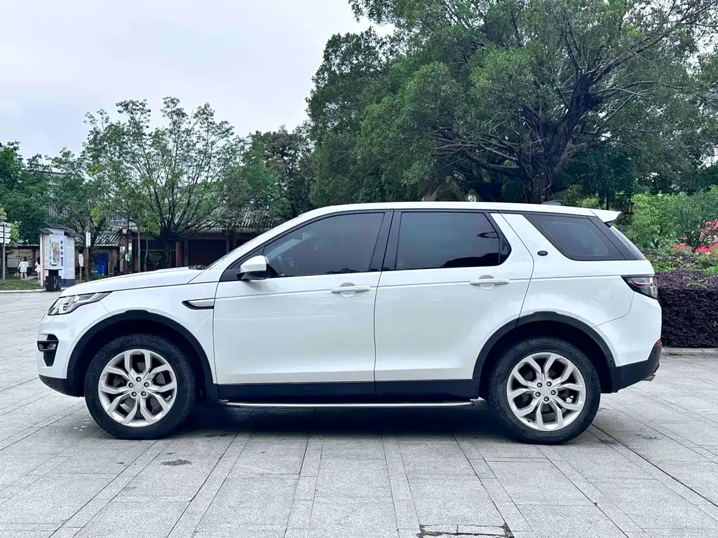 Land Rover Discovery Sport 2018 — фото 12