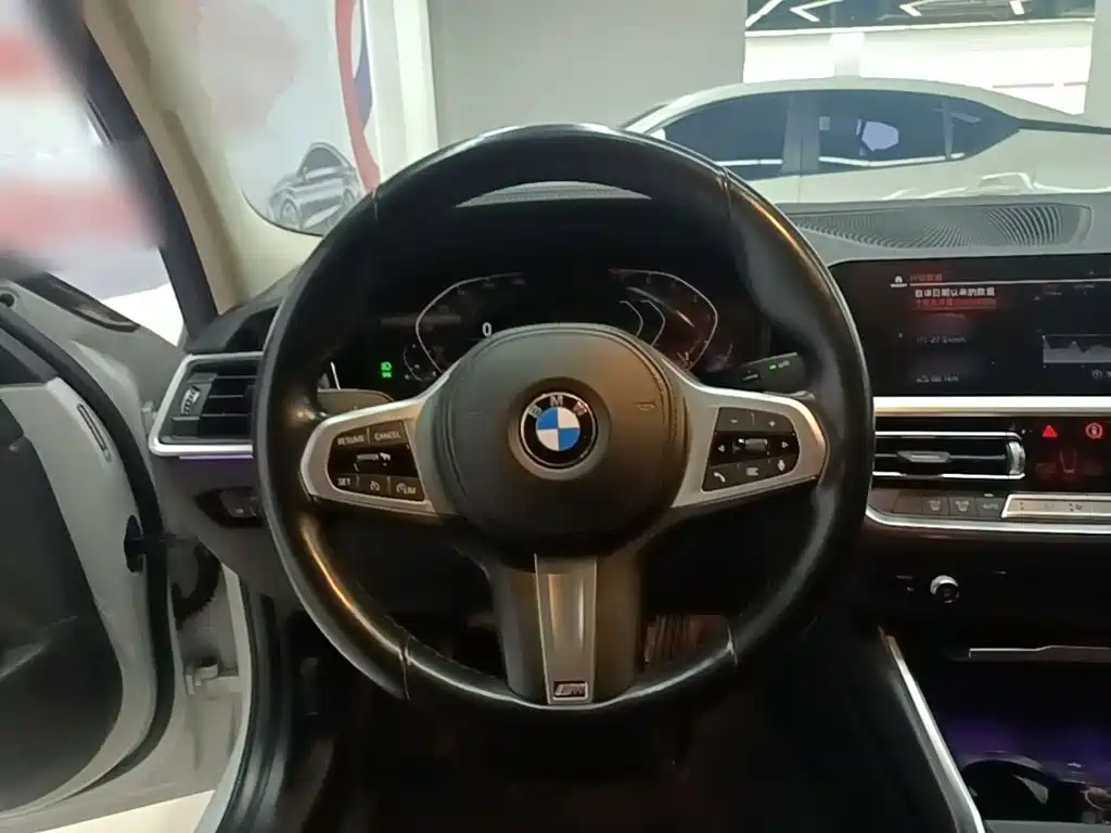 BMW 3 Series 2022 — фото 11