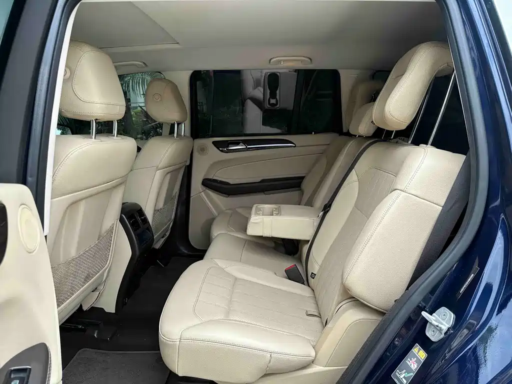 Mercedes-Benz GLS 2018 — фото 12