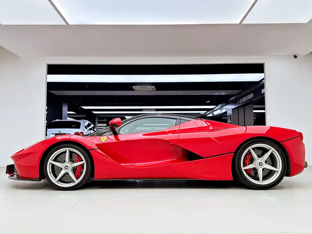 Ferrari LaFerrari 2015 — фото 8