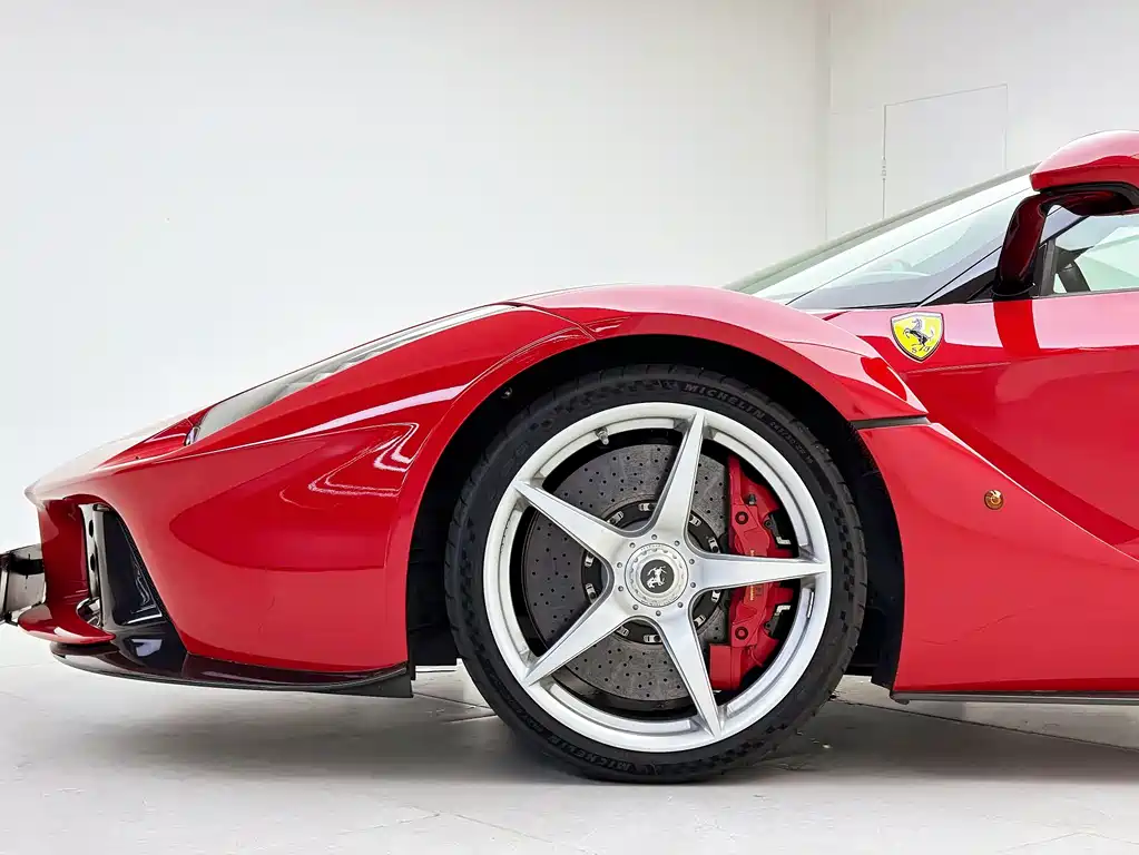 Ferrari LaFerrari 2015 — фото 16