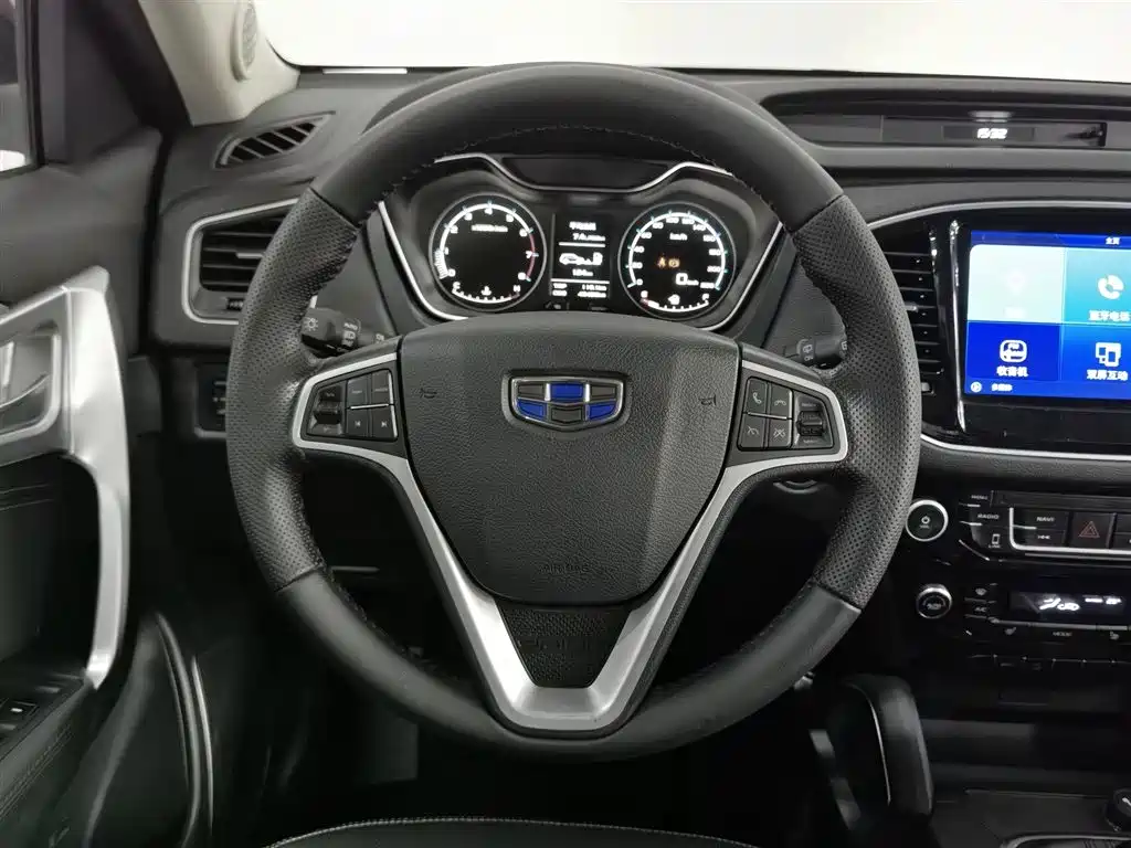Geely Vision X6 2017 — фото 11