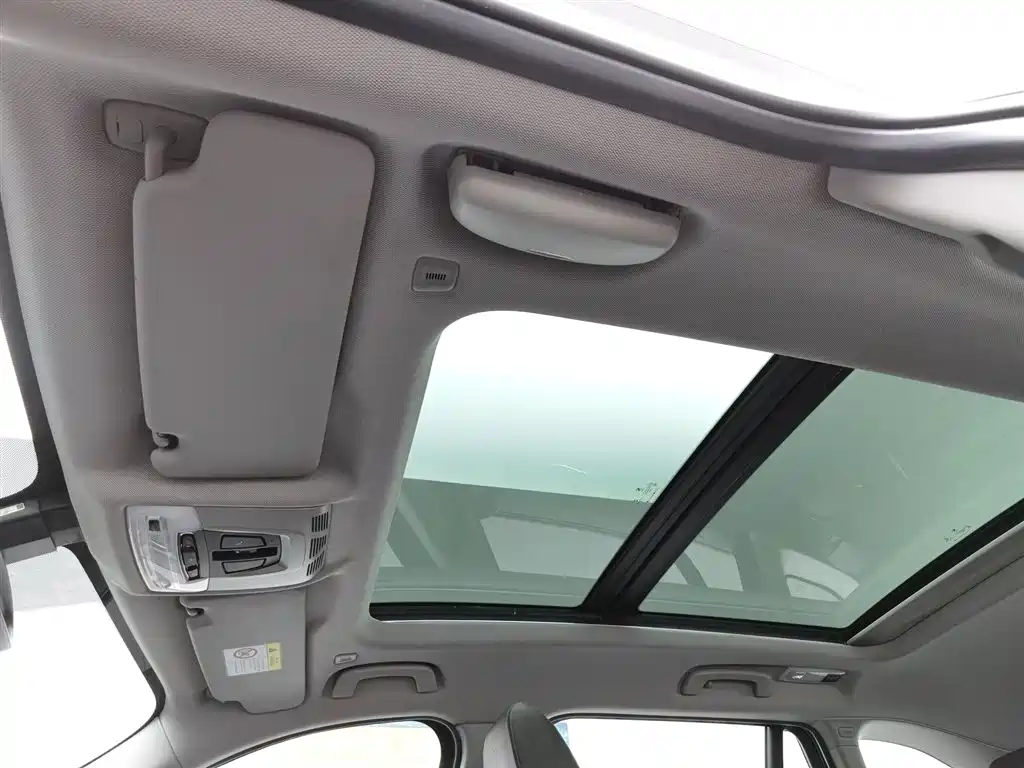 BMW X1 2018 — фото 14