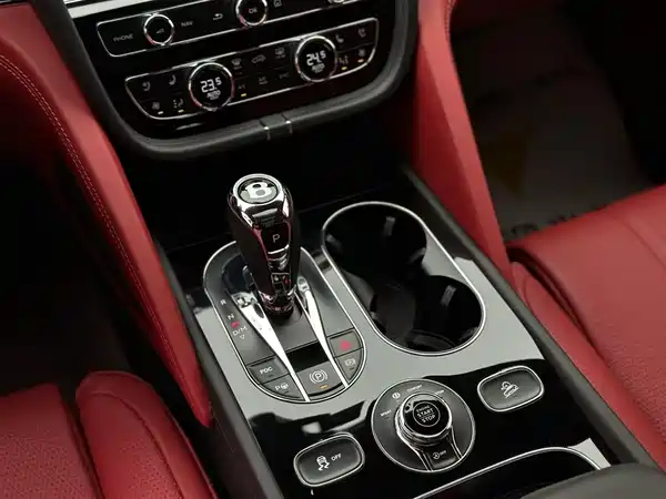 Bentley Bentayga 2024